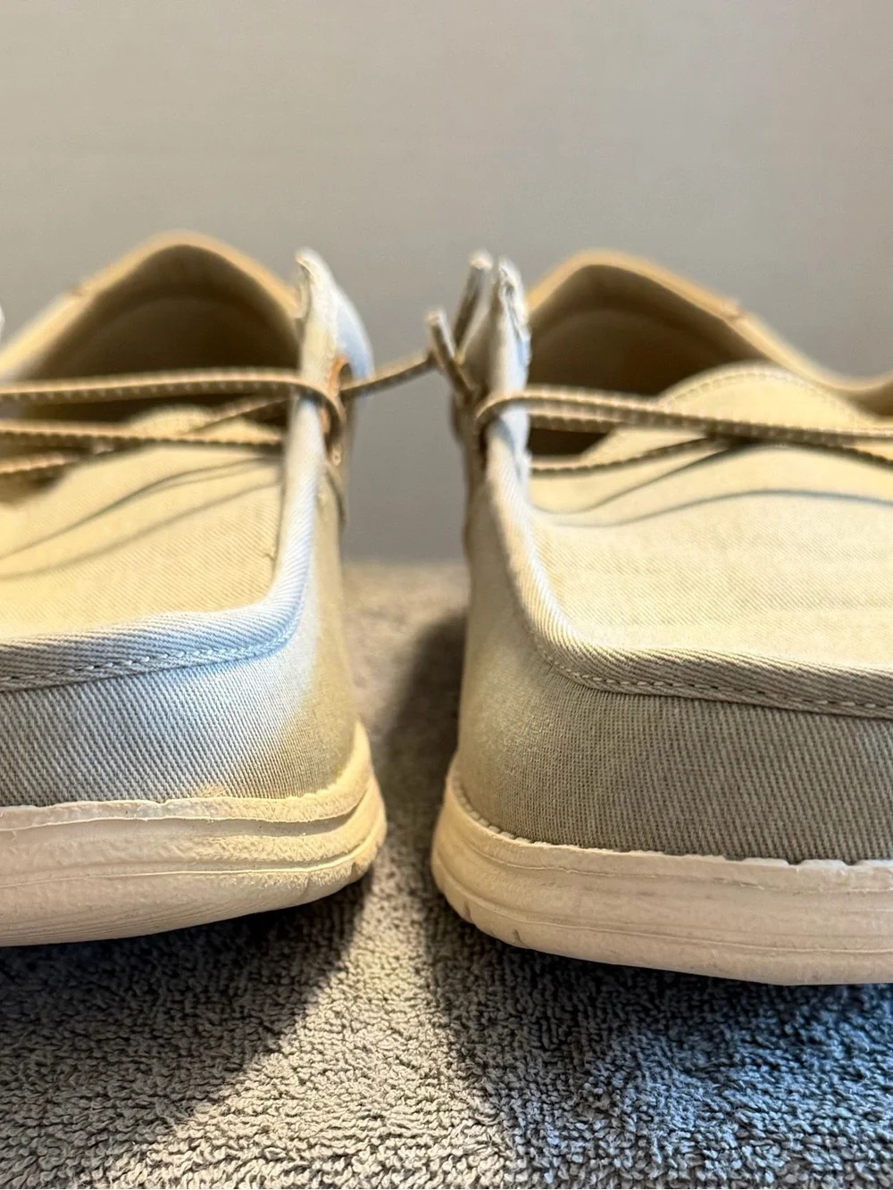 NWT Textile Size 9.5M Hurley Nesota Sneakers